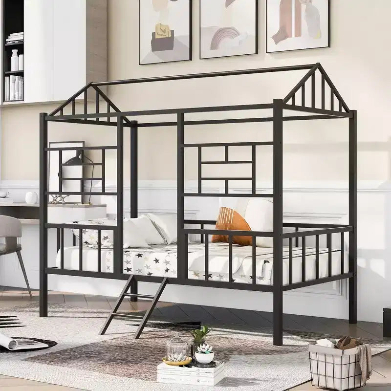 Cadre de lit maison en métal de taille double avec petite échelle, grand espace de rangement