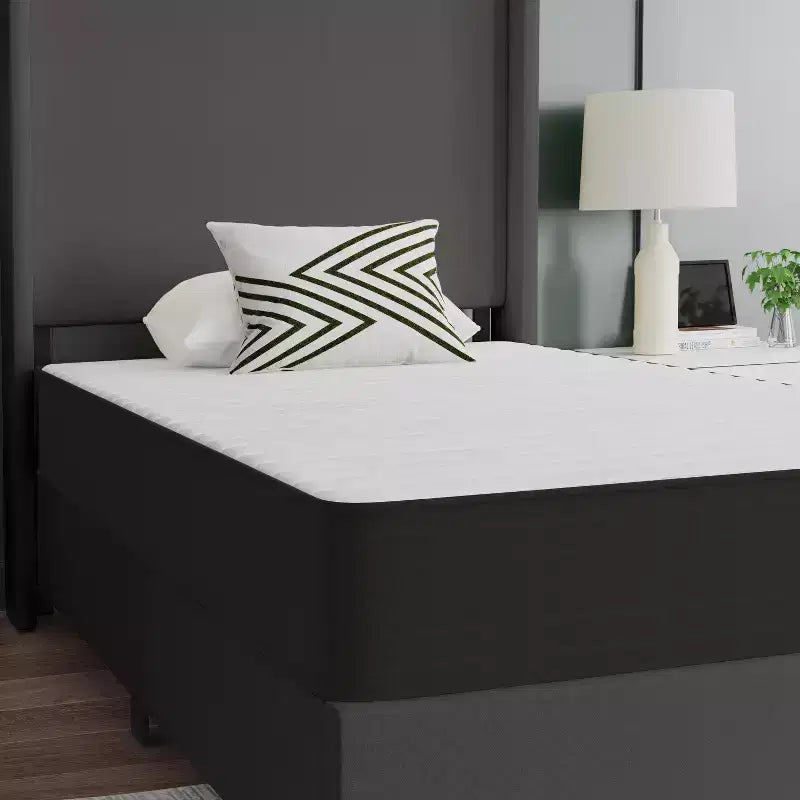 Matelas hybride à ressorts ensachés confort supérieur de fermeté moyenne en boîte avec surface en tissu tricoté et mousse certifiée CertiPUR-US