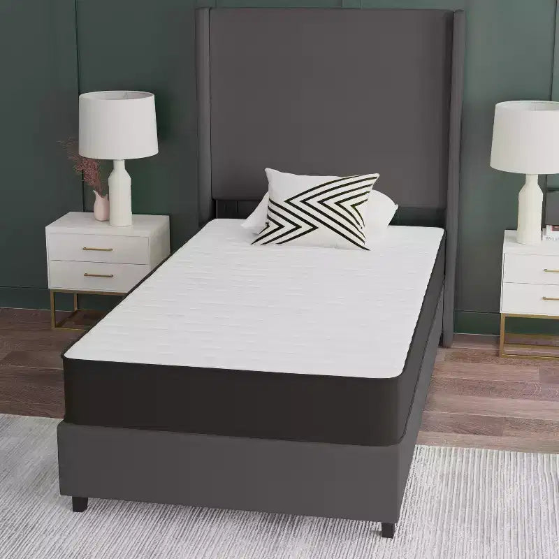 Matelas hybride à ressorts ensachés confort supérieur de fermeté moyenne en boîte avec surface en tissu tricoté et mousse certifiée CertiPUR-US